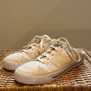 Women's Nike Court Legacy Mule Shoes WM9